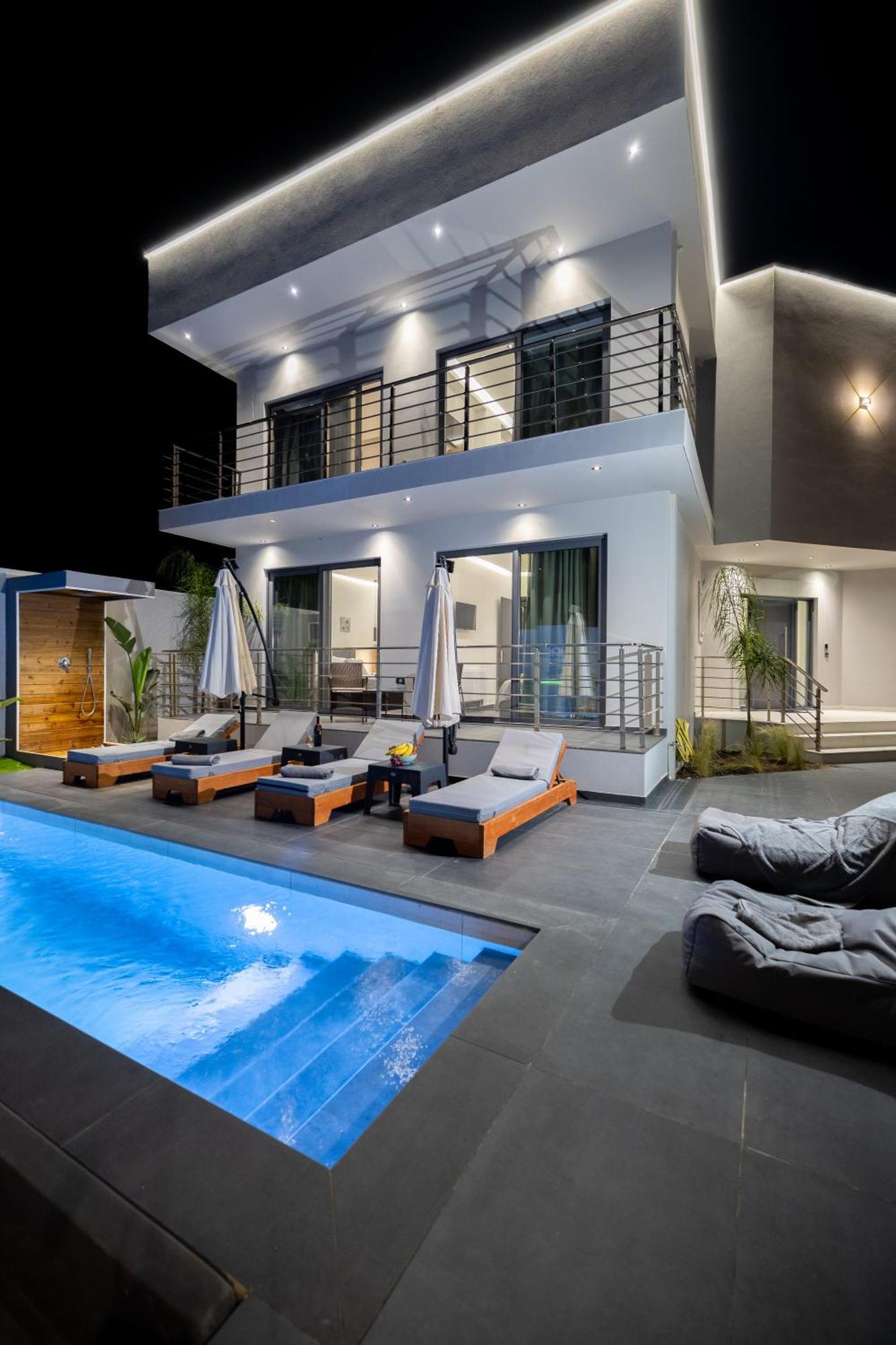 Μr & Μrs Grey Luxury Villas Ambelokipoi  Exteriér fotografie